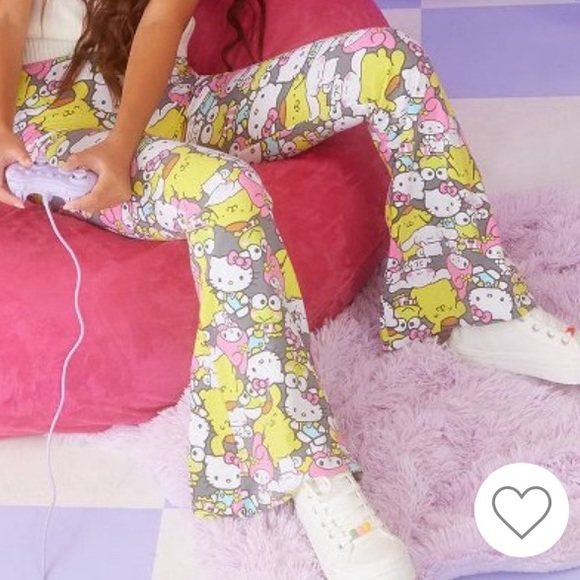 Hello Kitty Pants - Hello Kitty wide leg leggings